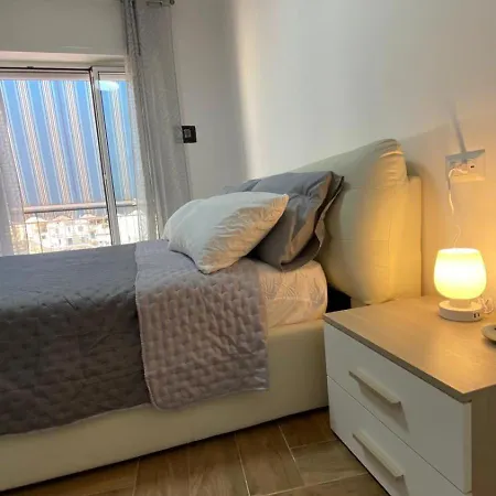 Betti House * Naples